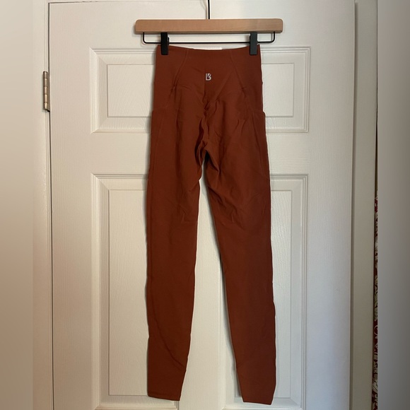 Buffbunny Contour Pocket Legging Brady Brown - Picture 4 of 5